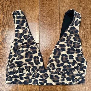 Reversible active bralette